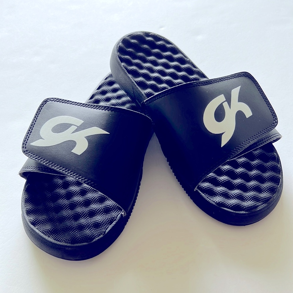❤️3/$25 GK Gymnastics Black Slides (6) Girls Super Plush Comfy Gym Dance Cheer